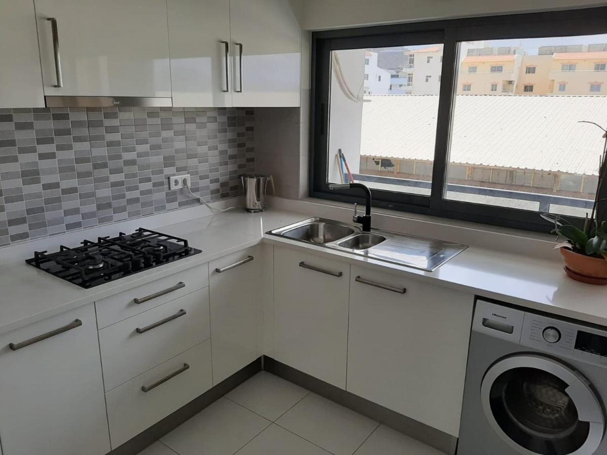 Apartment With Pool In Mindelo Esterno foto